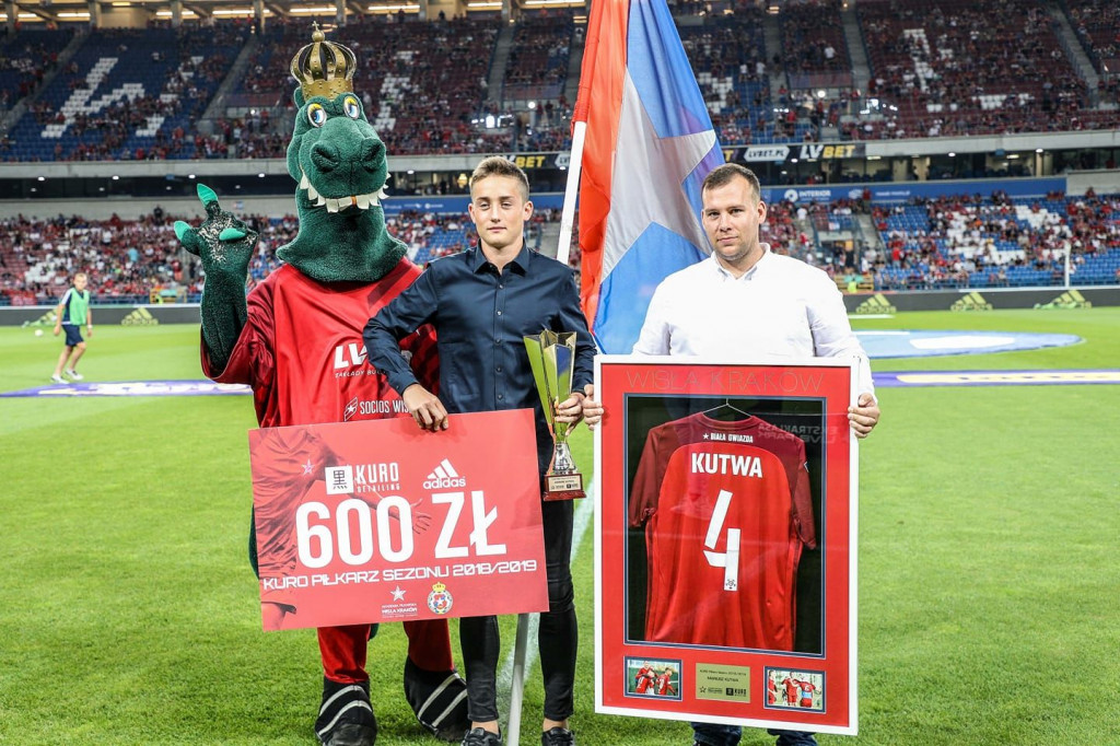 Z nagrodą dla najbardziej wyróżniającego się zawodnika
